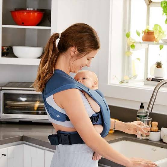 Ergobaby Embrace nosilka za dojenčke - Soft Air Mesh Blue