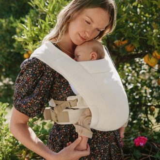 Ergobaby Embrace nosilka za dojenčke - Cream