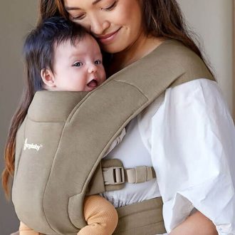Ergobaby Embrace nosilka za dojenčke - Olive